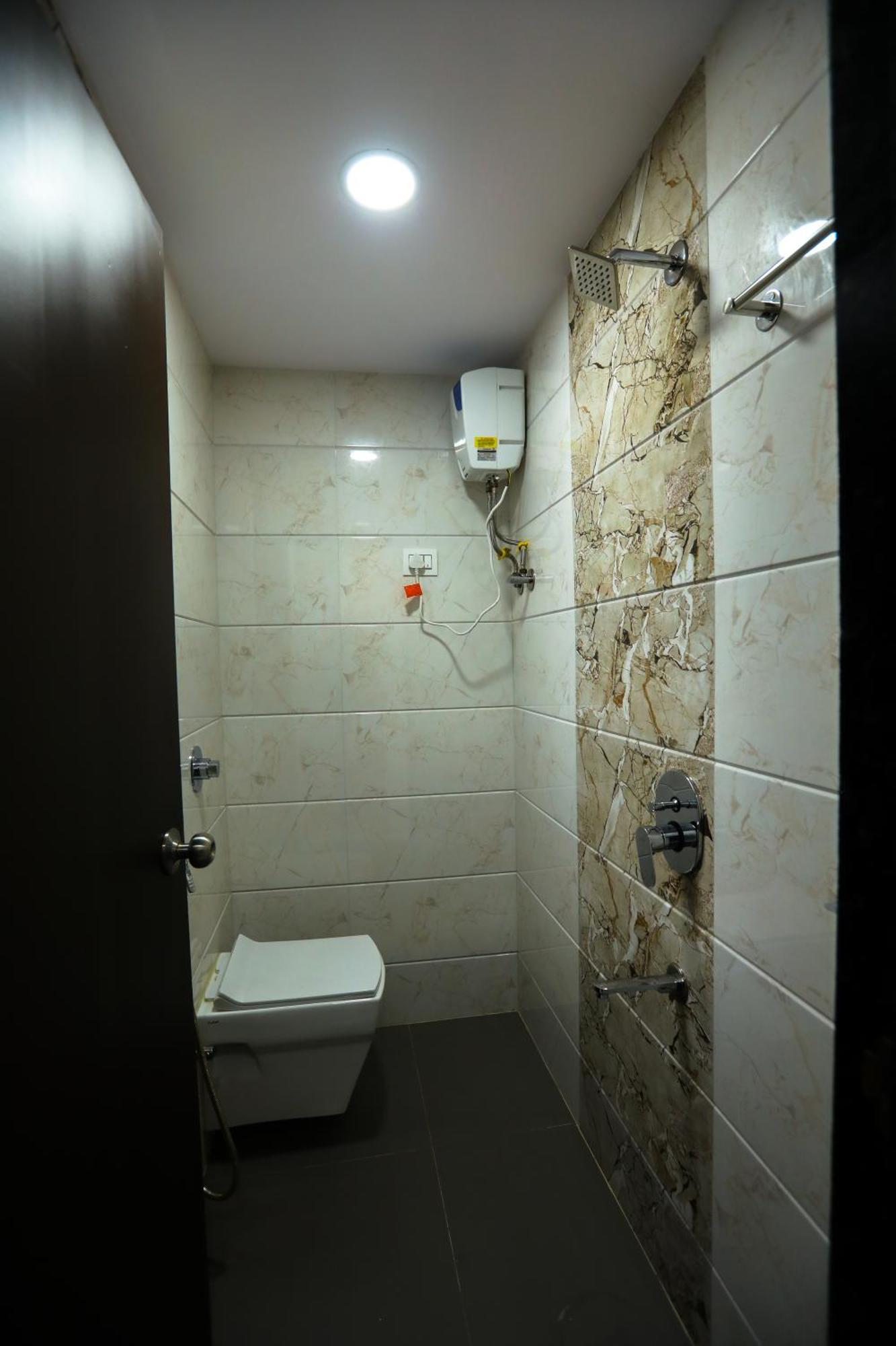 Fortuna Inn Manage By Sn Hospitality Νάβι Μουμπάι Εξωτερικό φωτογραφία