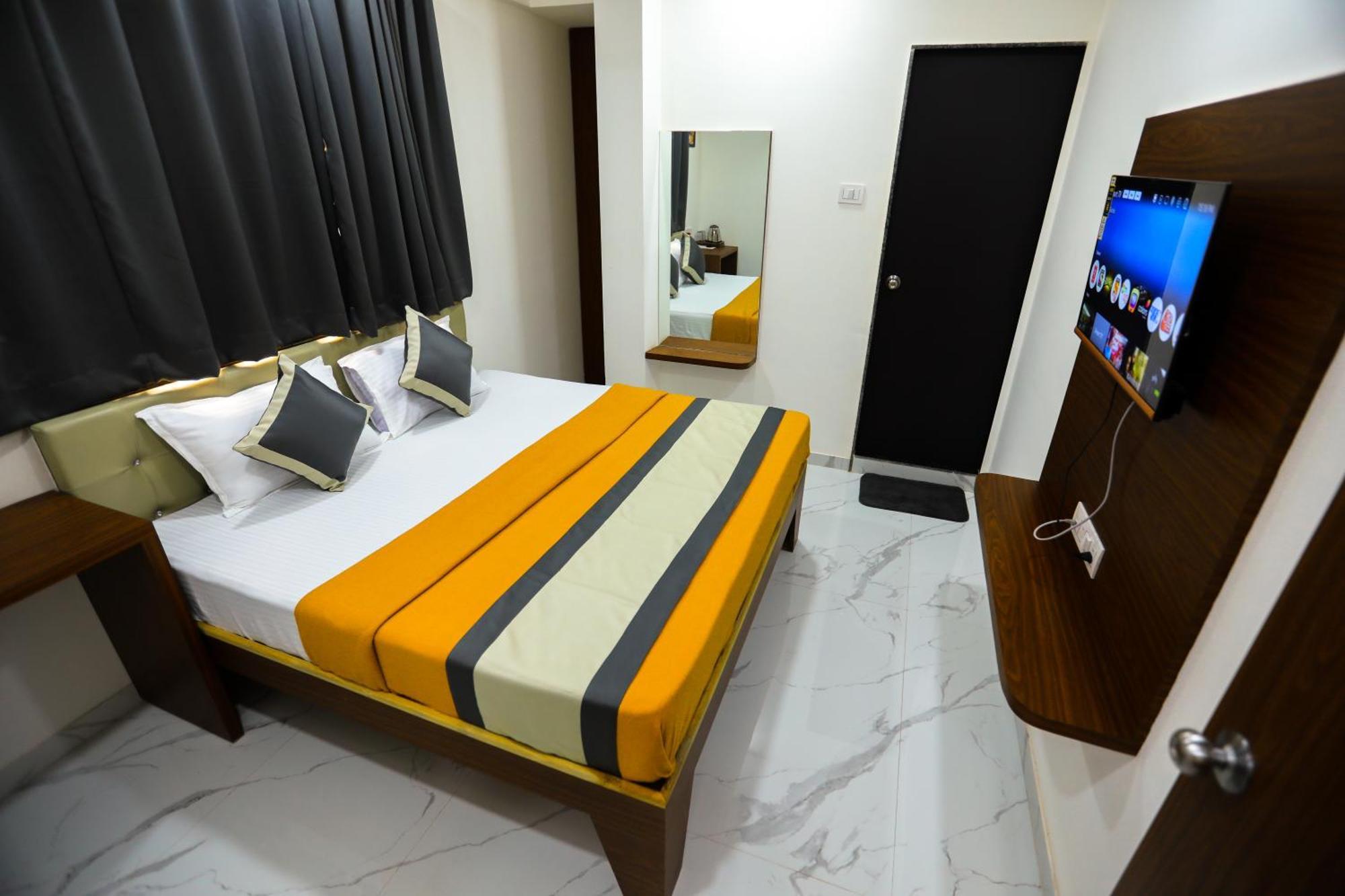 Fortuna Inn Manage By Sn Hospitality Νάβι Μουμπάι Εξωτερικό φωτογραφία