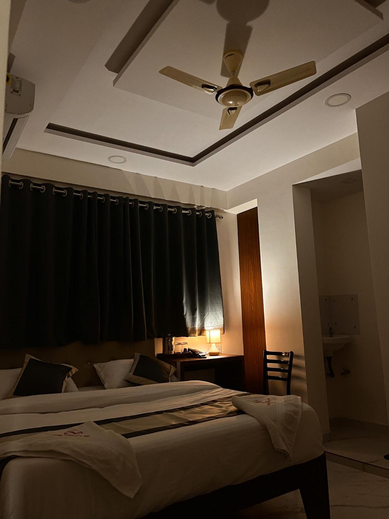 Fortuna Inn Manage By Sn Hospitality Νάβι Μουμπάι Εξωτερικό φωτογραφία